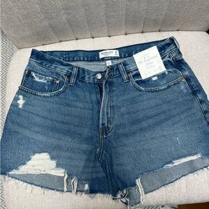 Abercrombie, Mid Rise, Boyfriend Short, Curve Love, Size 31 / 12